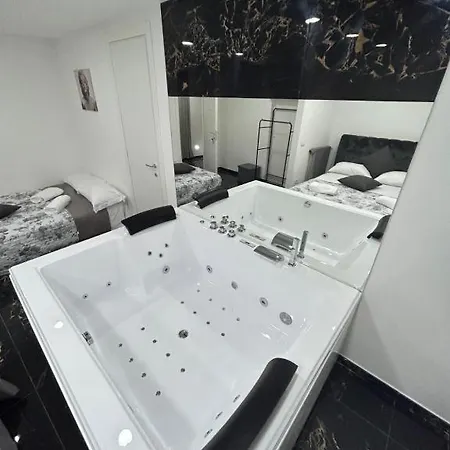 Valentino Luxury Apartmán Neapol