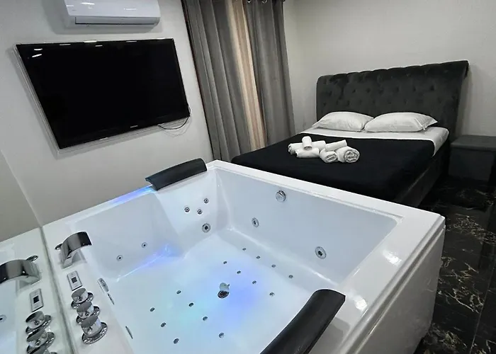 Valentino Luxury Napoli