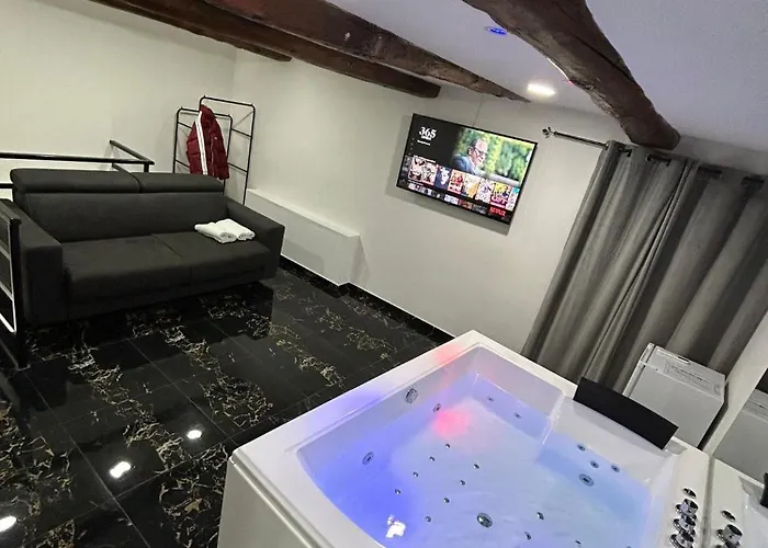 Valentino Luxury Napoli