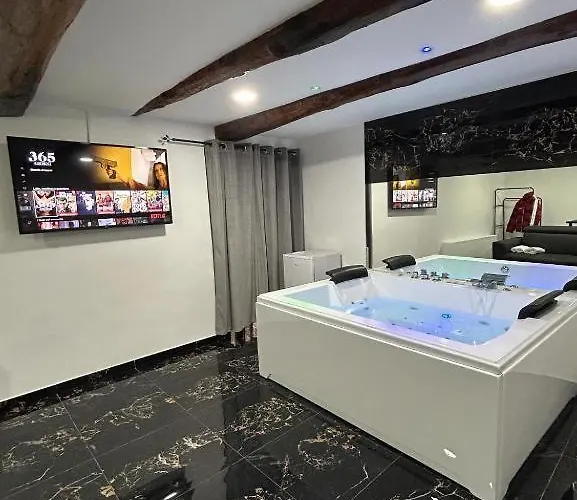 Valentino Luxury Napoli