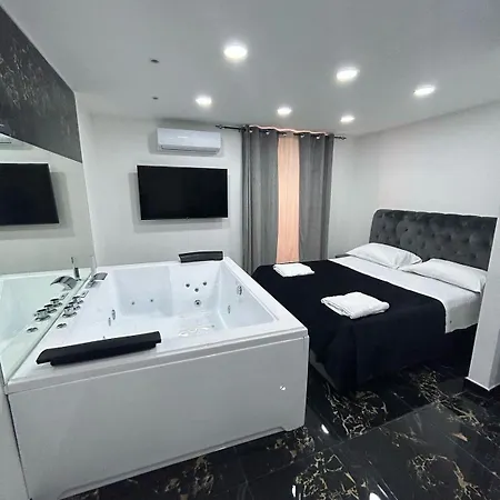 Apartment Valentino Luxury Neapel