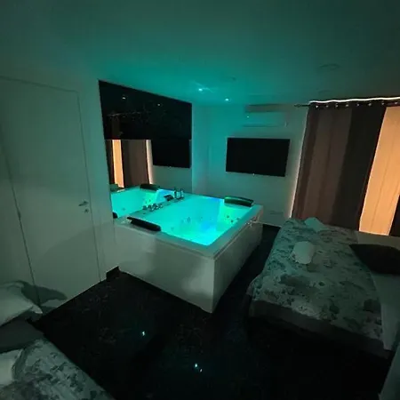 Valentino Luxury Neapel