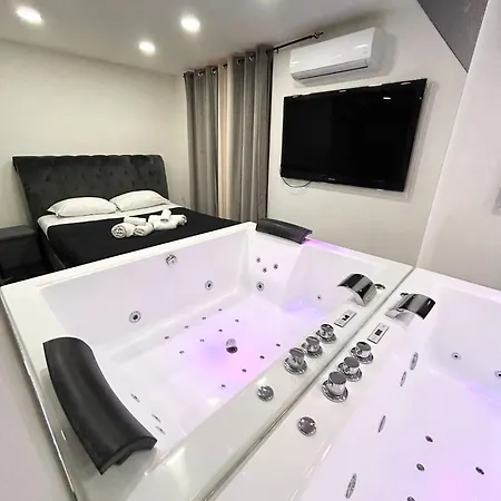 Valentino Luxury Apartment *