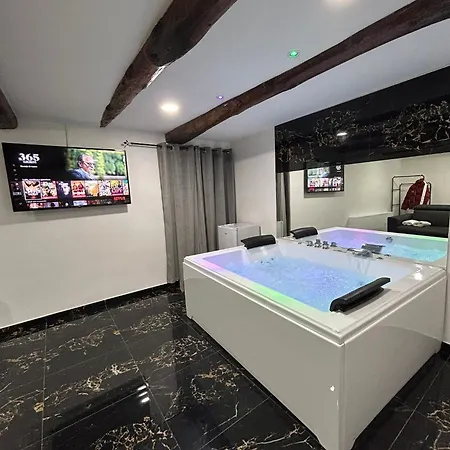 Valentino Luxury Neapel