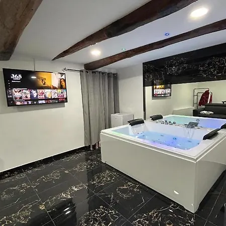 Valentino Luxury Neapel